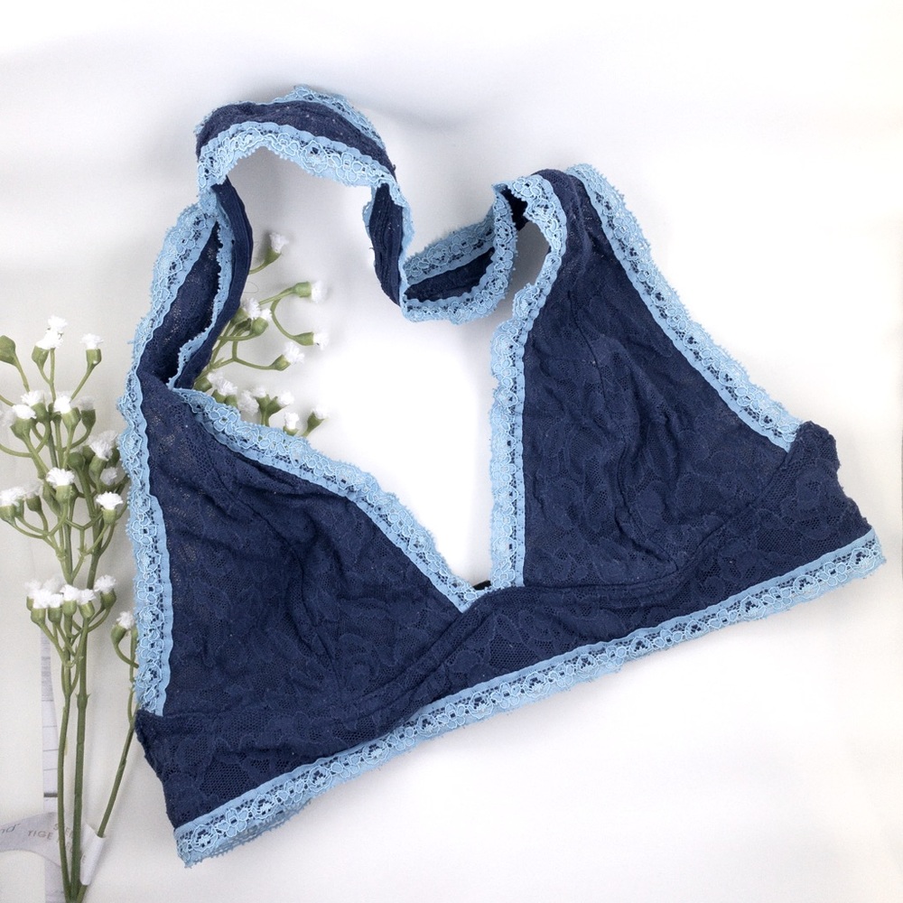 Victorias Secret halter bralette, size S